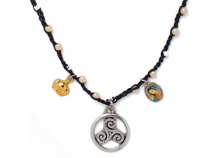 amuleto nórdico con 24 runas antiguas estilo vintage Collar con colgante de nudo irlandés con triple espiral celta 